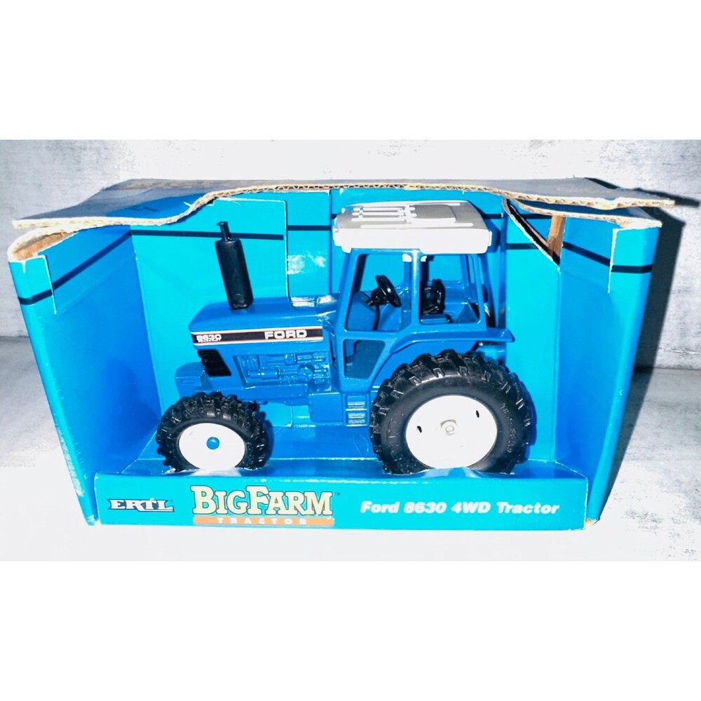 Vintage Ertl Die Cast Metal Farm Tractor - Ford 8630 4WD Tractor #830 1/32 NIP